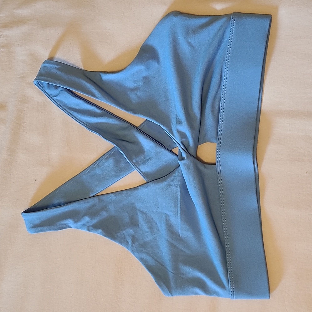 Fabletics Athletic Set - Picture 7 of 7
